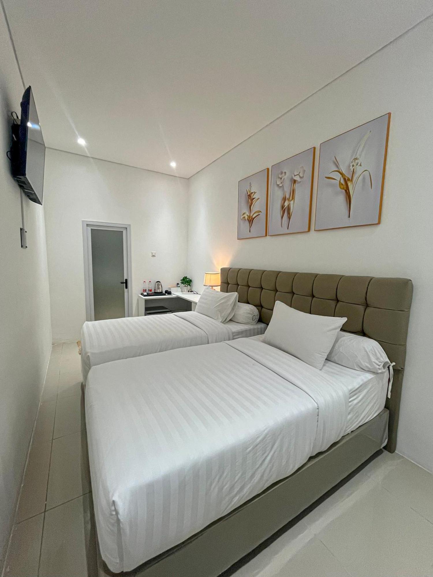 Graha Socio Hotel נוסא דואה מראה חיצוני תמונה
